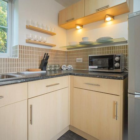 Stylish Apartment With Private Parking Cardiff Exteriér fotografie
