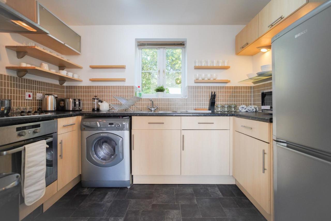 Stylish Apartment With Private Parking Cardiff Exteriér fotografie