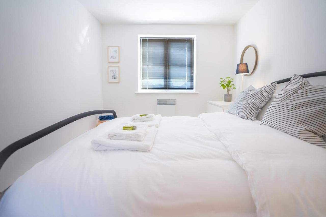 Stylish Apartment With Private Parking Cardiff Exteriér fotografie