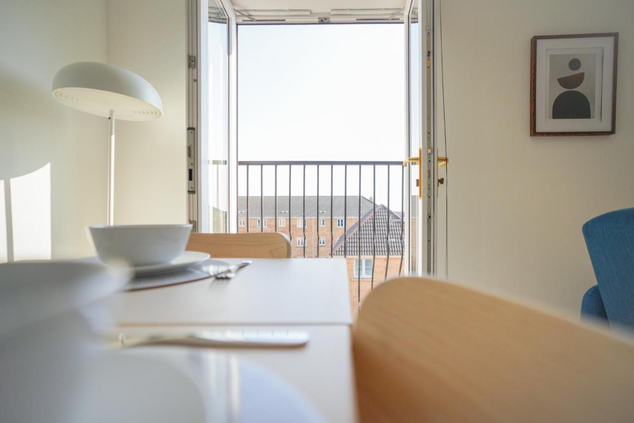 Stylish Apartment With Private Parking Cardiff Exteriér fotografie